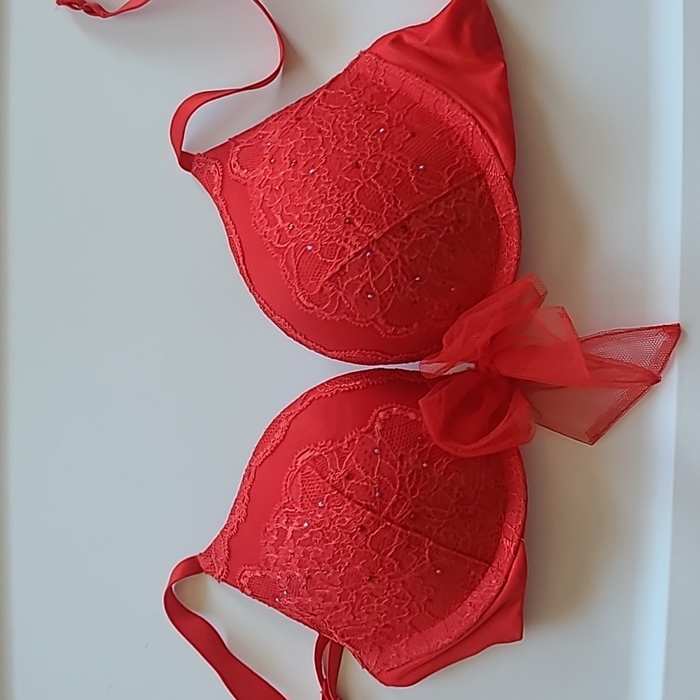 Victoria's Secret Bomshell bra